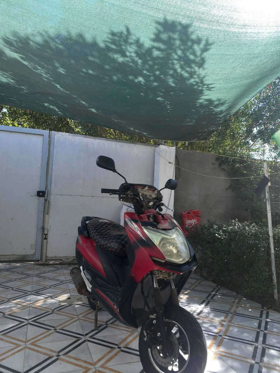 للبيع التفاصيل خاص ول سعر خاص .


**إذا كنت صاحب هذا الإعلان وتريد حذفه لأي سبب، رجاءا أرسل رسالة إلى الدعم الفني**