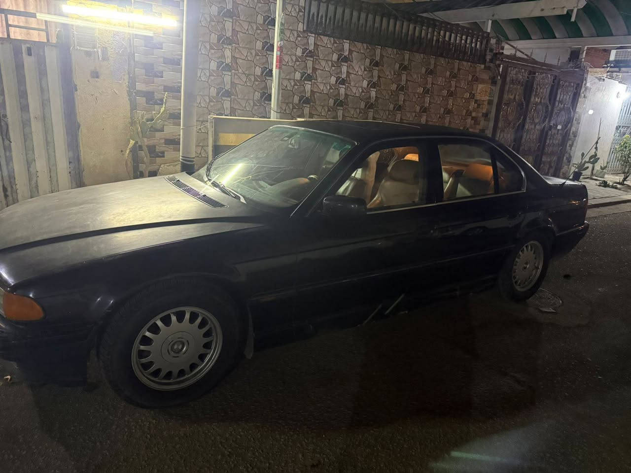 BMW
خفاش 
730
8سلندر 
شرط مكينه وكير 
حدادية80%
تخم تاير جديد 
غرفة كهربائية 
تبريد شغال 
سيارة بأسمي رقم بغداد الماني مداور ثاني يوم 
للبيع او مراوس بسيارة عاليه
معروضة ب80ورقه وبيها مجال
تواصل رقم 
***********
***********
