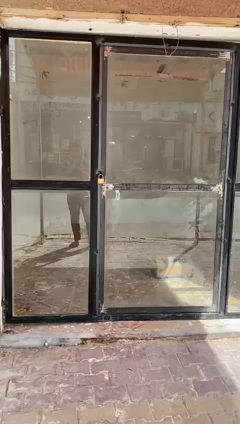 سلام عليكم ورحمه الله
محل للايجار عنوانه شارع العام منطقة آل باني 
موقع حلو في وسط المنطقة 
ملاحظة : التصوير قديم حالياً المحل بين سقف ثانوي 
للاتصال *********** او مراسلة واتساب
