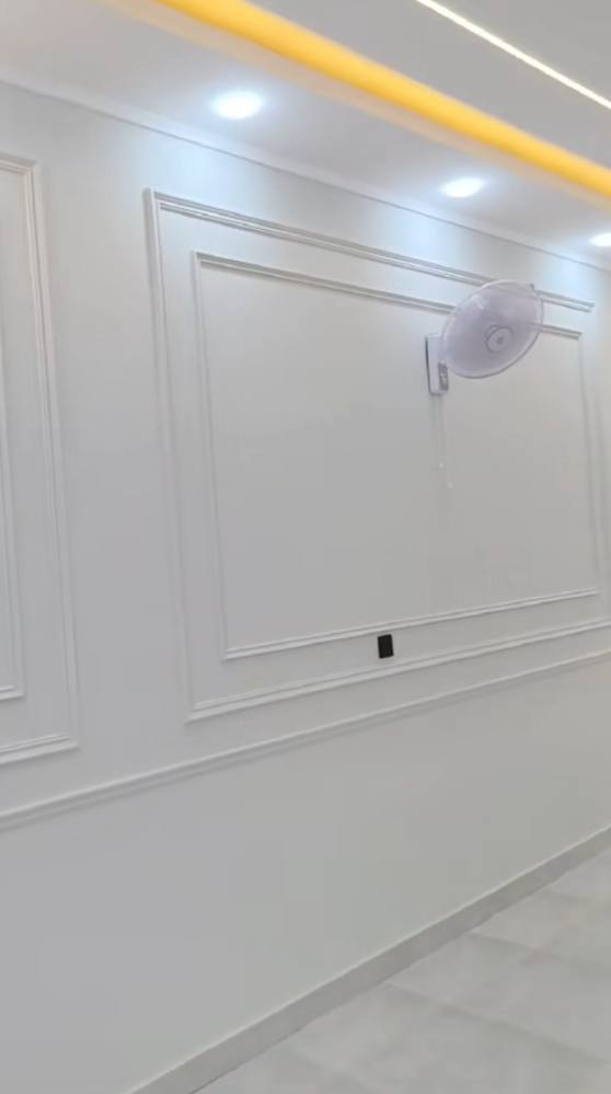 صباغ شبابيك وجهيات وجدران تواصل *********** اسعار مناسبه
