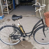 بايسكل للبيع السعر 60وبيه مجال  فقط بنجر تاير الخلفي  الإصلاح  0770396...