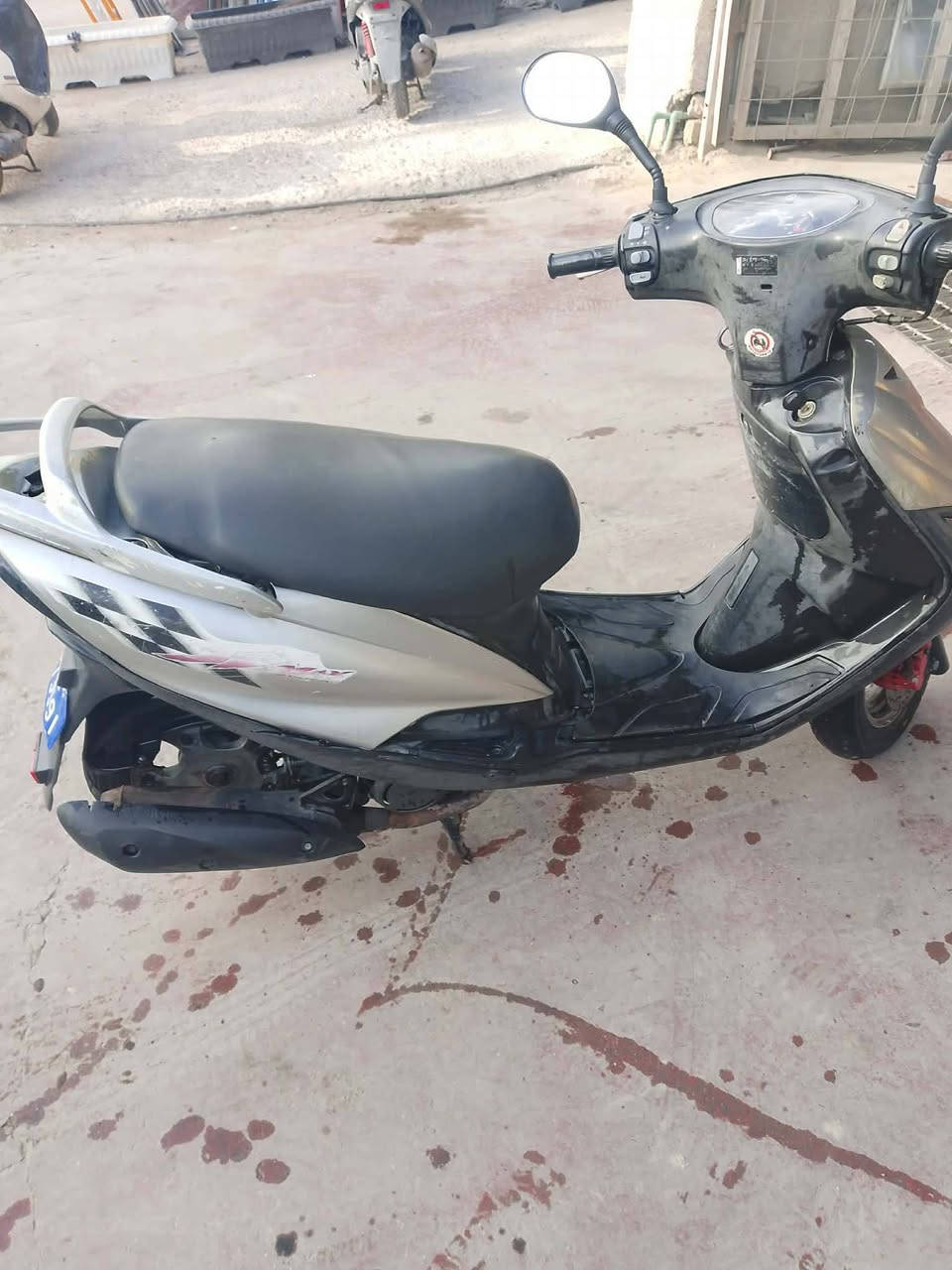 سلام عليكم دراجة ثعلب لبيع دراجة كاملة سلف وهندر ما ناقصها اي شي سعر 350مكاني كفائات مال عبيدي رقم ***********واتساب
