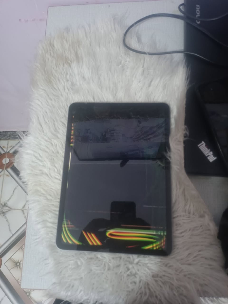 سلام عليكم
يباد جيل m1
ايباد.نضيف كلش حلو نقصه بس شاشه احساس شغال بطاريه ٨٨ 
مكاني ناصريه 
رقم ***********
