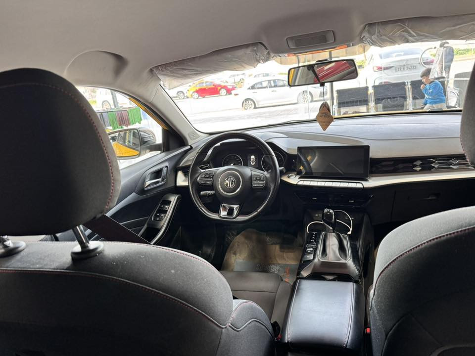 ئێم جی  MG GT 2023 Sport 
.تەنیا31هه‌زار ڕۆیشتووە.
. برێك کارەبایی.شاشەوكامیره‌.
حساس.لایت زینۆن..
مەکینە.١٥ .
زۆر خاوینه‌ هیجی نیه‌
سعر104$ وەرەقە
موبایل :***********
