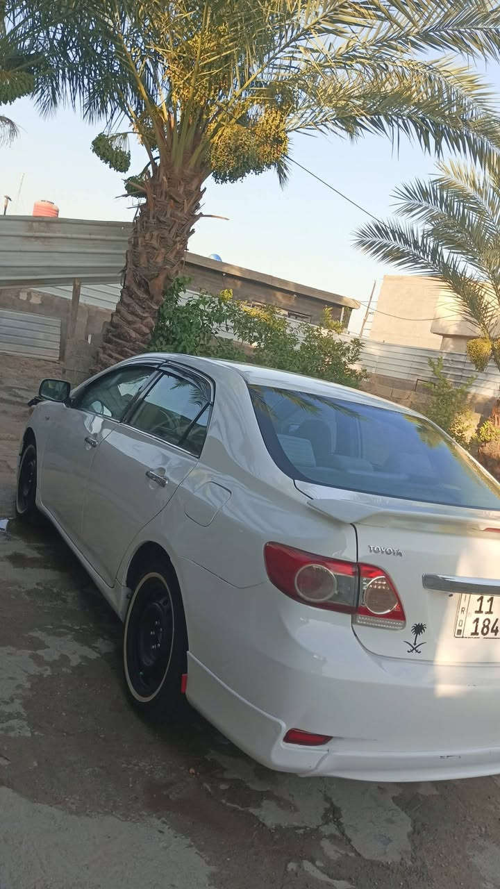 سلام عليكم كورلا موديل 2008 خليجي جاهزه من كلشي مصبوغه صبغ عام محدثه 13 تخم تاير جديد كير محرك جديد تبريد ثلج حداديه جديده رقم بغداد باسمي السنويه لغايه 2031 هزه جديده السعر 100 وبيه مجال 
رقم الهاتف:*********** 
بي واتساب
