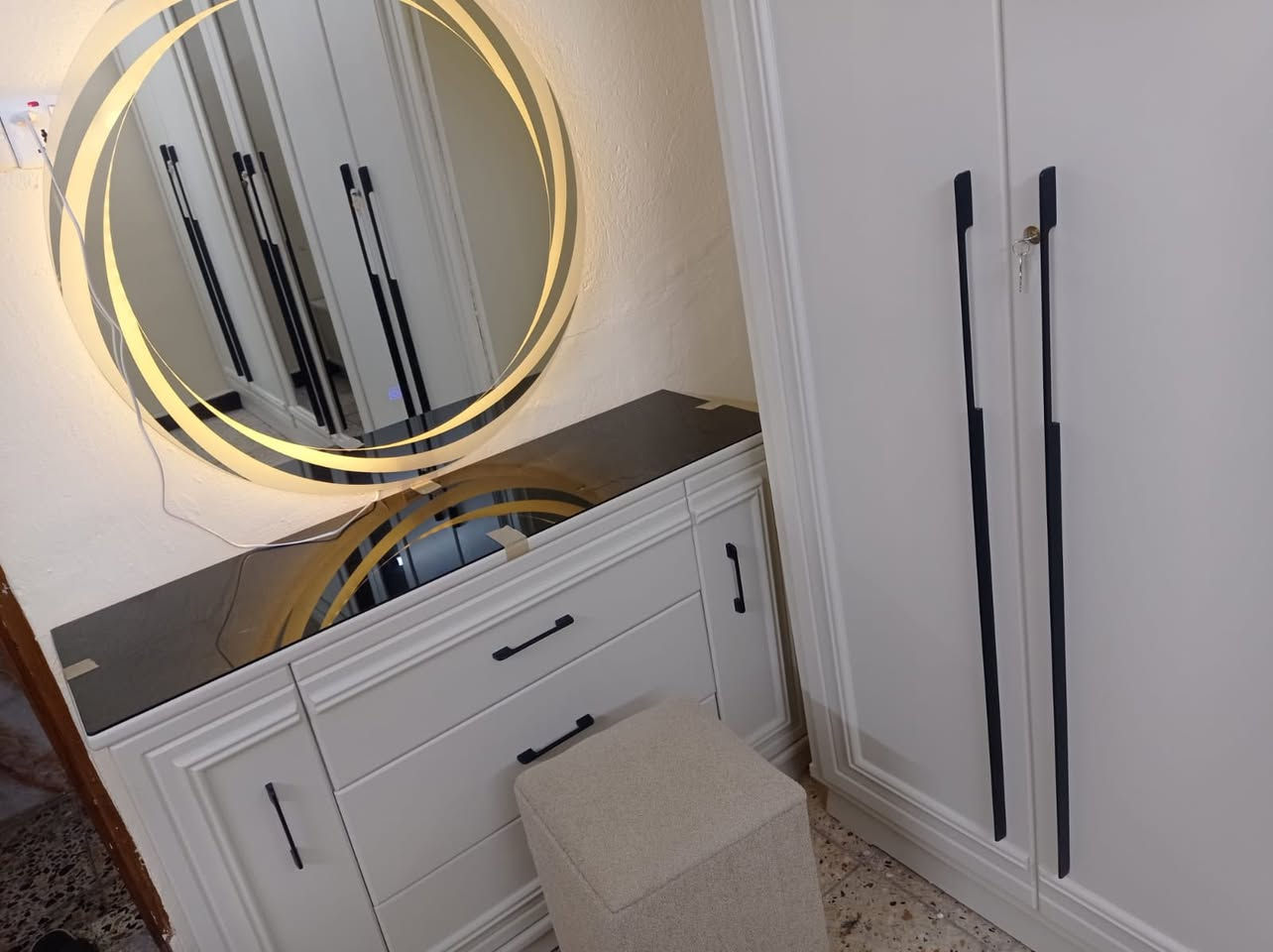 غرفه الداخل صاج والخارج تركي صارلها يومين العنوان بغداد الكاضميه للاستفسار واتساب ***********
