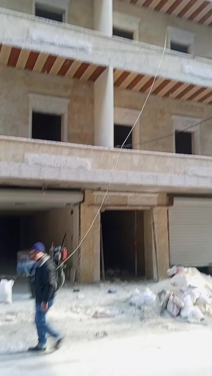 🔥🏡 للبيع – عرض مغرٍ 🏡🔥
✨ بناء جديد
🛏️ أربع غرف + موزّع
📐 المساحة: 100 متر
🏢 طابق سادس
📄 فراغة 170 سهم
🧭 اتجاه شمالي
📍 صلاح الدين – جانب استيراد الحمدانية، شارع 15
💰
📞 للتواصل:
0945580902
0945580903


**إذا كنت صاحب هذا الإعلان وتريد حذفه لأي سبب، رجاءا أرسل رسالة إلى الدعم الفني**