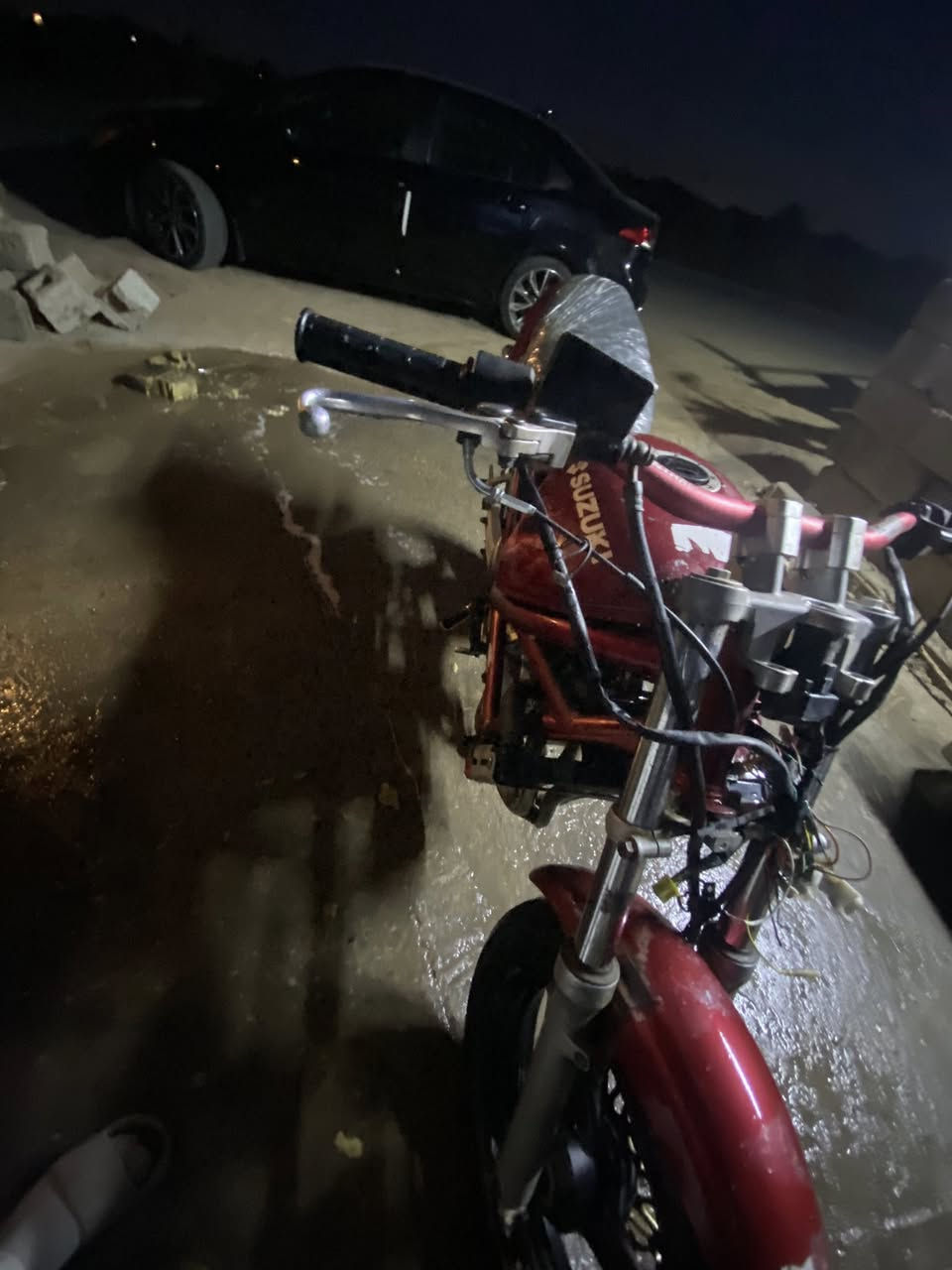 دراجه بانده اكرستال محوره محرك 200 تشتغل نكره دراجه مكفوله محرك فول شلعه معدل جاهزه من كلشي بس شغل وتطلع السعر خاص او اتصل اذا شراي***********
