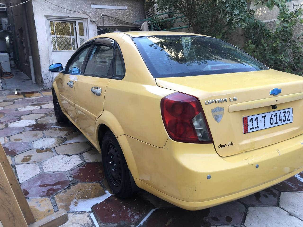 سلام عليكم وابتره موديل 2012سياره مكفوله من ضربه وبيه تبديل جملغ مالي وصبغ جملغ خلفي والبقي مكفول كير ومكينه مكفولته رقم بغداد جديد هزه جديد سنويه تبريد دفهه شغل كير وتماتيك تخم تاير جديد صدر مامي وخلفي جديد مصفره هيه وغرمات السعره 67مكاني بغداد وهذ رقمي ***********
