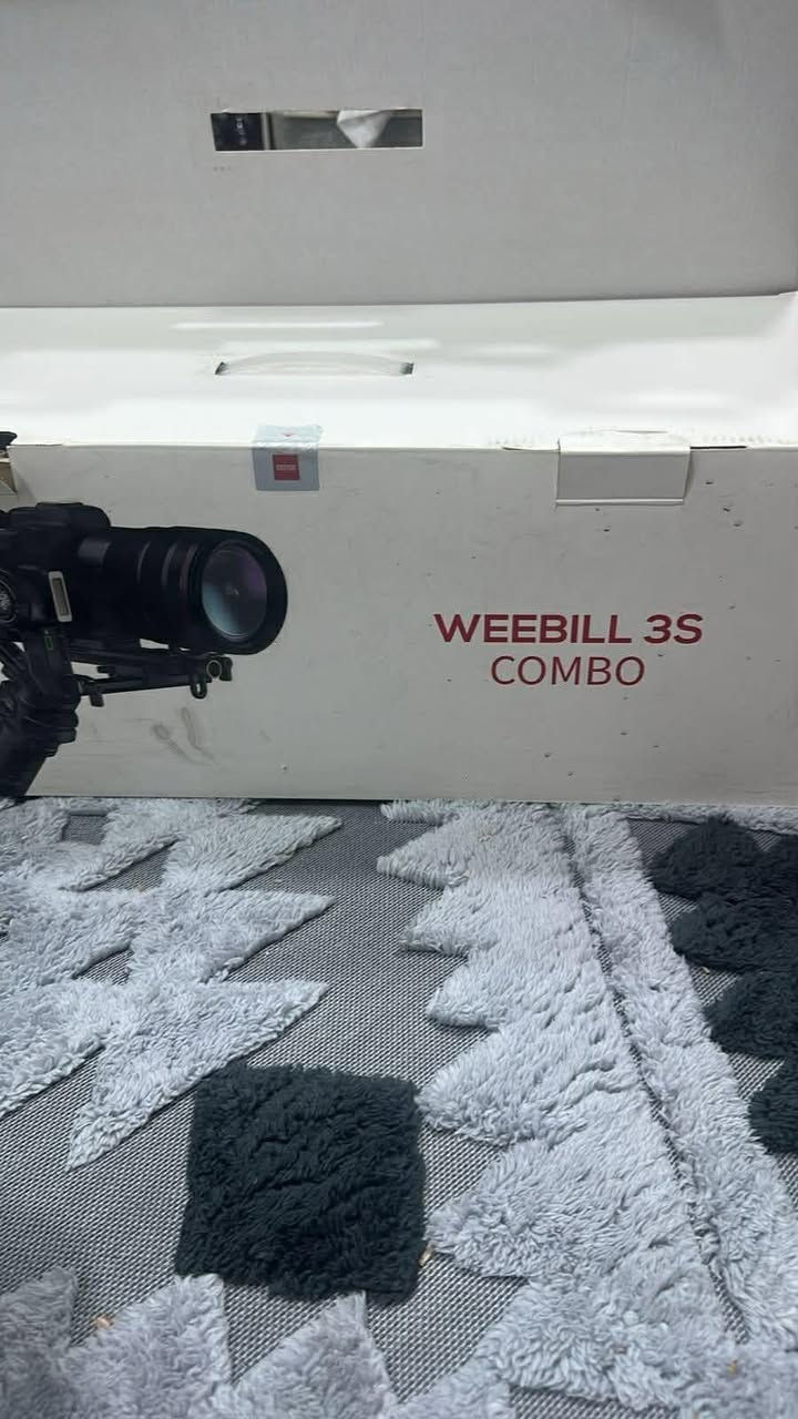 السلام عليكم معدات تصوير وفيديو احترافية للبيع جديده ممستعمله نهائيا.

📌 Zhiyun Weebill 3S Combo  
- جيمبال لتثبيت الكاميرا أثناء التصوير.  
- حقيبة أصلية مع كامل الملحقات.  
- مثالي للفلوقات والتصوير الاحترافي.  

📌 إضاءة LED-U600+ مع ملحقاتها  
- لوحة إضاءة قوية ومحمولة.  
- بطاريتان قابلة للشحن + شاحن + محول كهرباء.  
- قاعدة تثبيت للتحكم بالزوايا.  

📌 لوحة إضاءة LED كبيرة مع Barn Doors  
- إضاءة استوديو احترافية مع أبواب للتحكم بالضوء.  
- بطاريات + شاحن + حقيبة حمل.  

✅ جميع القطع أصلية وبحالة ممتازة جديده ممستعمله 
✅ مناسبة للمصورين المحترفين والهواة.  

للاستفسار والطلب مراسله الصفحه.
للعلم المكان بغداد الشعب بغداد, العراق


**إذا كنت صاحب هذا الإعلان وتريد حذفه لأي سبب، رجاءا أرسل رسالة إلى الدعم الفني**