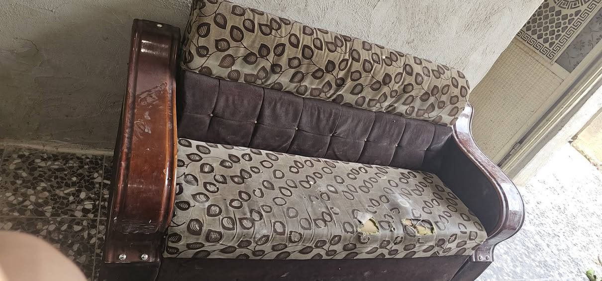 تخم للبيع ب٤٠ الف قفل مستعجل ع بيعته بس الجبيرة بيها عيب مثل ماموضح بالصورة كلشي مابي بس يتنضف
مكلف بالنشر
تخم للبيع ب٤٠ الف قفل مستعجل ع بيعته بس الجبيرة بيها عيب مثل ماموضح بالصورة كلشي مابي بس يتنضف 
قطعتين ام المقعد وقطعه مقعدين والجبيرة ٣مقاعد واكو توصيل توصيل بكروة 
مكاني حي النصر


**إذا كنت صاحب هذا الإعلان وتريد حذفه لأي سبب، رجاءا أرسل رسالة إلى الدعم الفني**