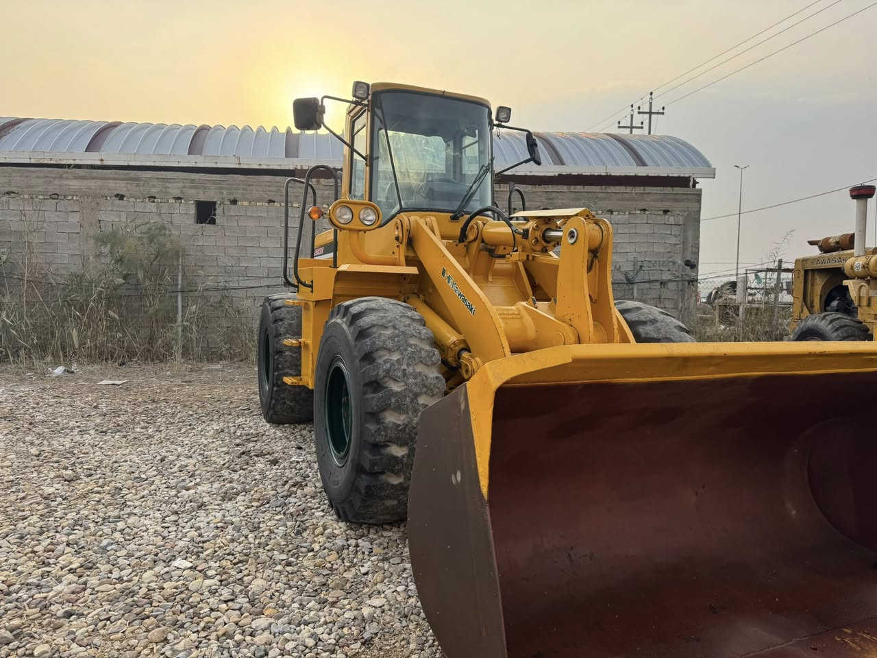 معرض القريشي 
العنوان واسط النعمانيه 
شفل حجم 70 
دخول جديد 
محرك ازوزه 
قماره دور
ليبر هايدروليك 
تايرات الشركه 
الشفل على وضع الشركه 
الشراي يتصل ***********غير متواجد على الفيس
