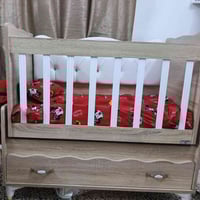 أثاث أطفال • جديد • مستخدم أقل سنة