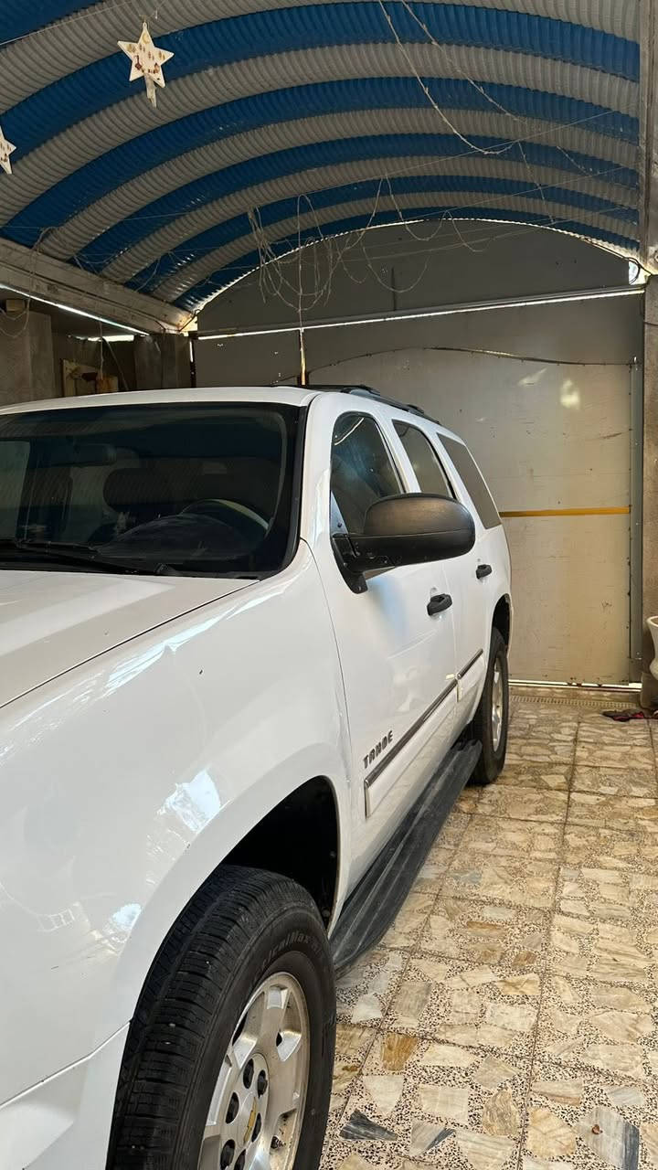 السلام عليكم تاهو LTموديل 2010 للبيع 
رقم بغداد صدامي 
وارد امريكي بدون حادث 
جاهزة السيارة وتجي تفحص وسونار يلا تاخذها 
سعرها 190 وبيها مجال ان شاء الله 
***********
