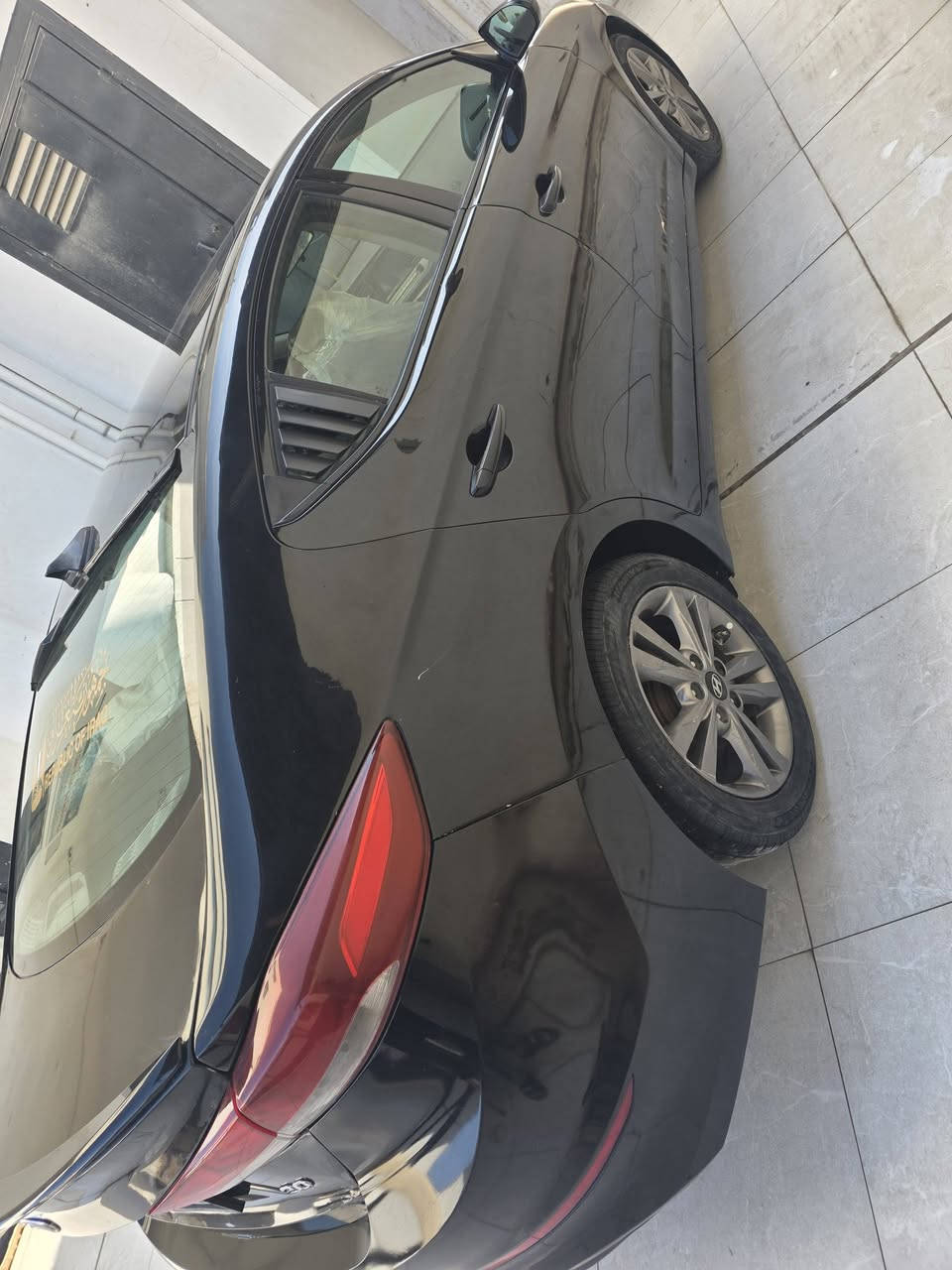 السلام عليكم للبيع او مراوس النترا 2017 امريكي ماشيه 128 رقم اربيل بسمنه هزه ورقم جديد تحويل او وكاله ثاني يوم حادثه قبق جنطه وبيه جاملغ امامي مبدل والباقي كله ليبل واحد  يعني 3قطع صبغ بدون ايرباك الدشبول ولا كلوب مشتغل مابيه اي اعطال مكينه وكير كفاله مامفتوحات ثلاث وضعيات قياده السعر 115 وبيه مجال مكاني حله قرب العلويه شريفه بنت الحسن رقم الهاتف *********** او ***********
