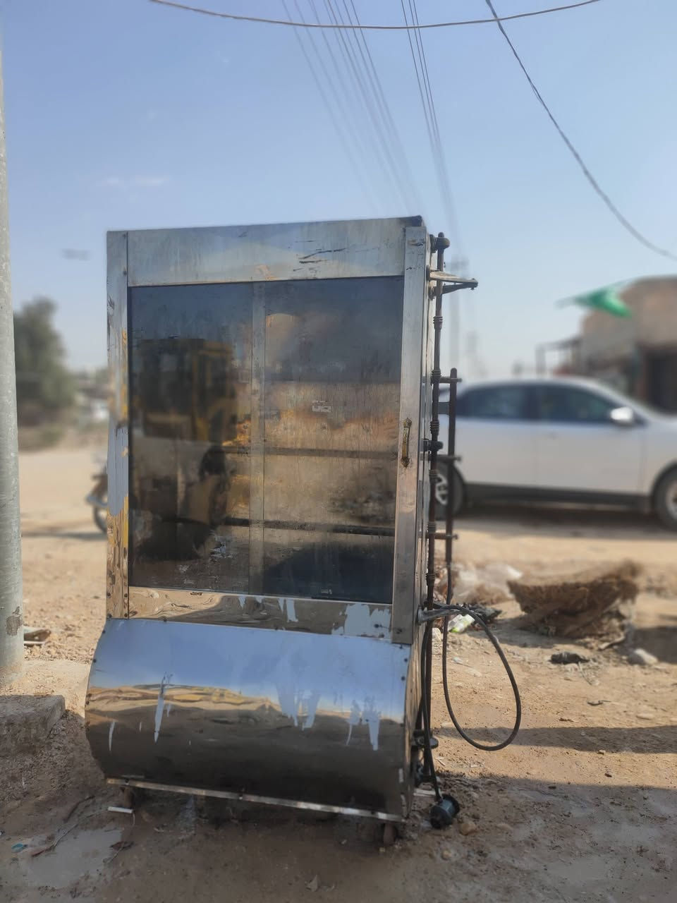 شوياة دجاج للبيع السعر 350 الف وبيهة مجال المكان واسط شارع النفط قرب اسواق الجوكر للاستفسار ***********
