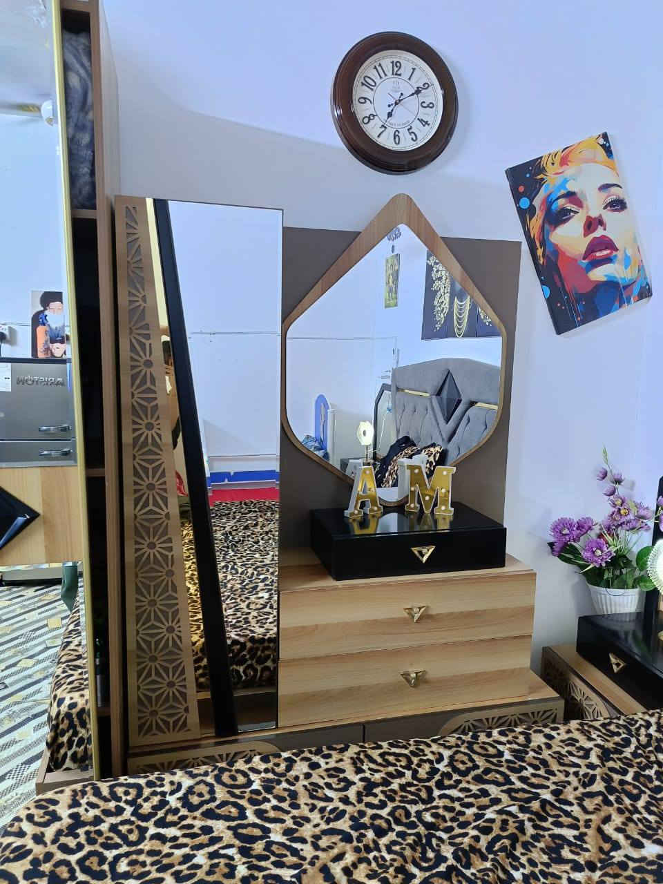 غرفه تركيه 7 قطع نظيفه لكنتور 3 مترات مكاني بغداد  مدينة الصدر  *********** واتساب موجود
