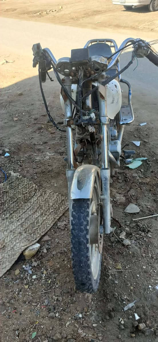 دراجه صقر للبيع 
 نجف ناحية القادسية 
السعر 200 وبيه مجال 
***********
