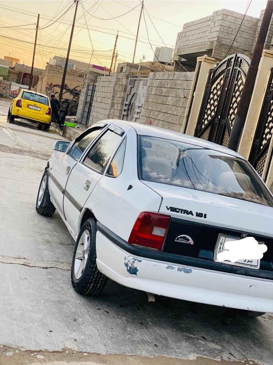 سياره أوبل فكترا موديل 93محرك كير شرط بيها كربون بنزين شرط تحويل رقم نينوى الأماني سياره حيل حلو والله سعر 48بيها مجال ***********وو ***********
