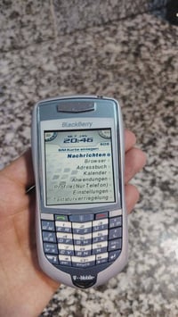 بلاكبيري • 7100t