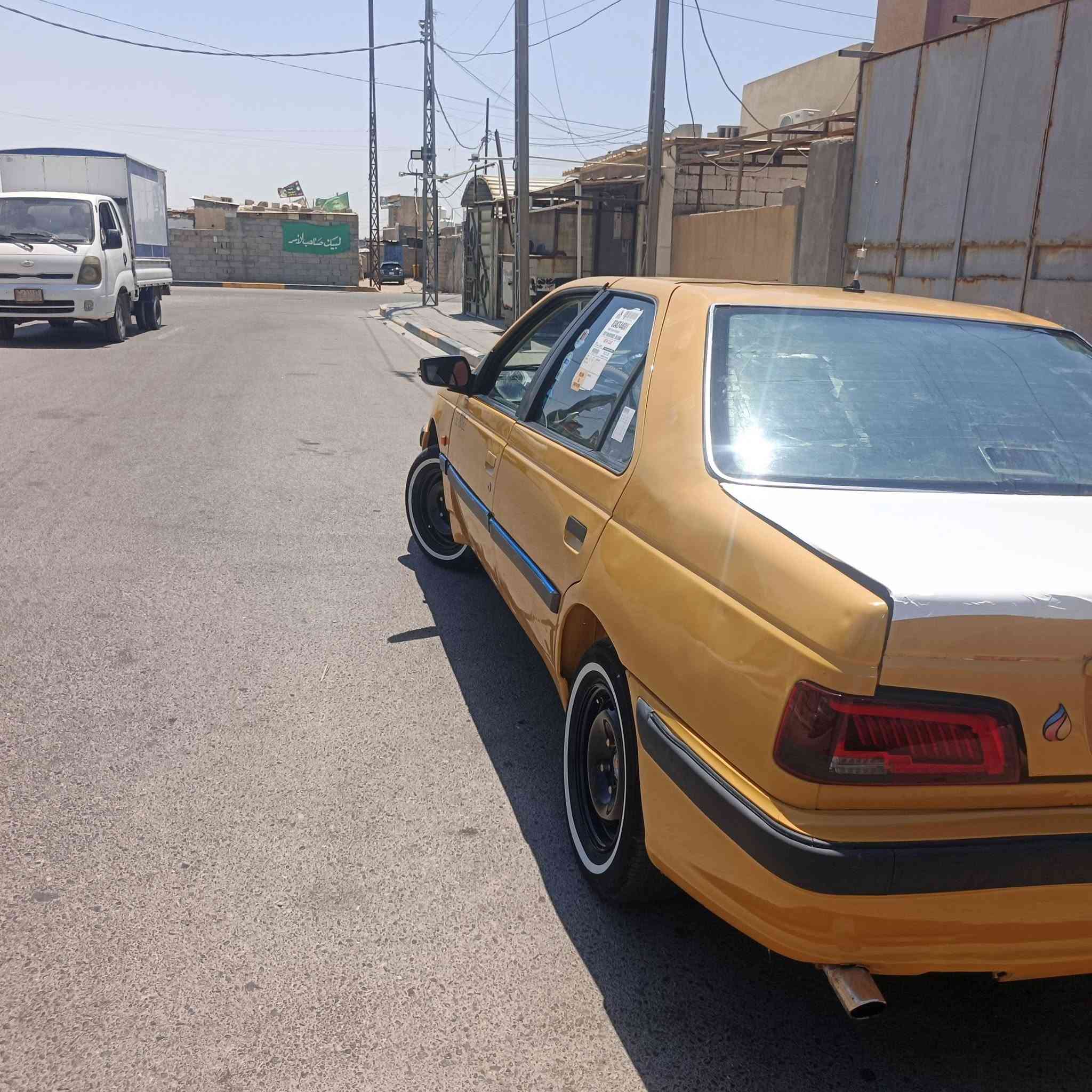 السلام عليكم بيجو بارس موديل 15 للبيع سياره جاهزه تبريد بيليك ثانويه للثلاثين مصفره هيئه وغرامات حداده جديده تخم تاير السياره ملقطه السعر 35 وبيها مجال انا وانا بصره قبل حي الشهداء ***********
