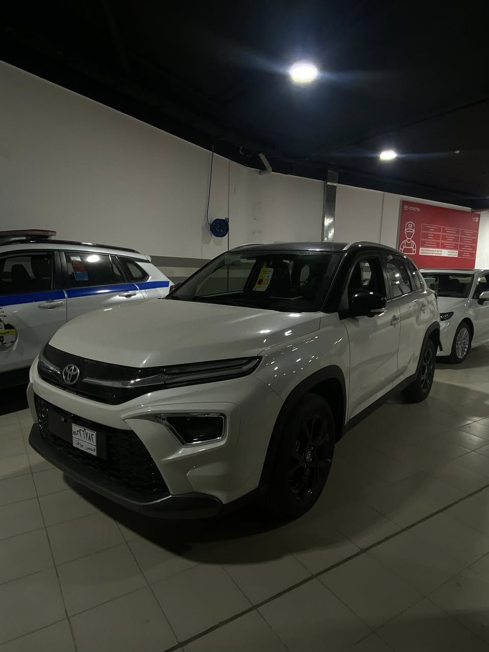 اوربان كروزر موديل ٢٦
سيارة بناتية صغير حلوة إقتصادية وعملية 

 • المحرك: 1.5 لتر – 4 سلندر
 • القوة: 104 حصان عند 6000 دورة
 • العزم: 138 نيوتن متر عند 4400 دورة
 • ناقل الحركة: أوتوماتيك 6 سرعات (6AT)
 • قياس الإطارات: 17 إنج (215/60R17)
 • سعة خزان الوقود: 45 لتر

المميزات
 • تشغيل بصمة (Push Start)
 • مقاعد جلد
 • شاحن لاسلكي للموبايل
 • مثبت سرعة
 • إضاءة داخلية Ambient
 • سقف بانوراما
 • شاشة 9 إنج مع 6 سماعات
 • كاميرات 360 درجة (4 كاميرات)
 • حساسات خلفية
 • مكيف أوتوماتيك أمامي مع فتحات خلفية

الضمان (Toyota Iraq)
 • 8 سنوات أو 160,000 كم على بطارية
 • 3 سنوات أو 100,000 كم على كير محرك وكهربائيات
 • 2 سنة صيانة مجانية أو 40,000 كم على دهن وفلاتر

تأمين سنة وحده على السيارة من السرقة و الحوادث و الحريق 

للاستفسار اكثر عن السيارة الاتصال عبر الرقم 
***********
