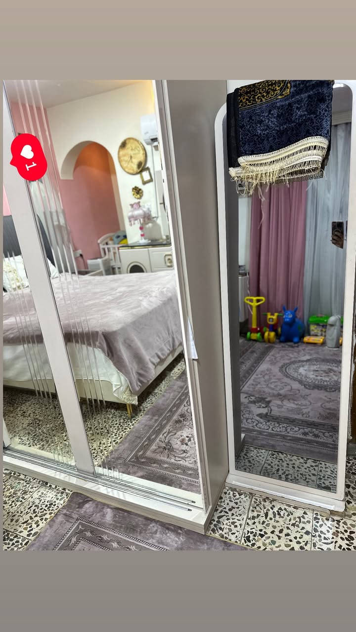 السلام عليكم..
غرفةًنوم نظيفة وجديدة 
نهايتها مليون


**إذا كنت صاحب هذا الإعلان وتريد حذفه لأي سبب، رجاءا أرسل رسالة إلى الدعم الفني**