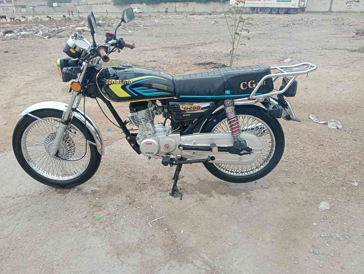 سلام عليكم دراجه للبيع المديل 2025الدراجه مكفوله 4كير كير اوراق اصولي نقصه دشبول طافي وفج ابريك فقط السعر 600وبيه مجال لشراي المكان الكماليه الرقم ***********
