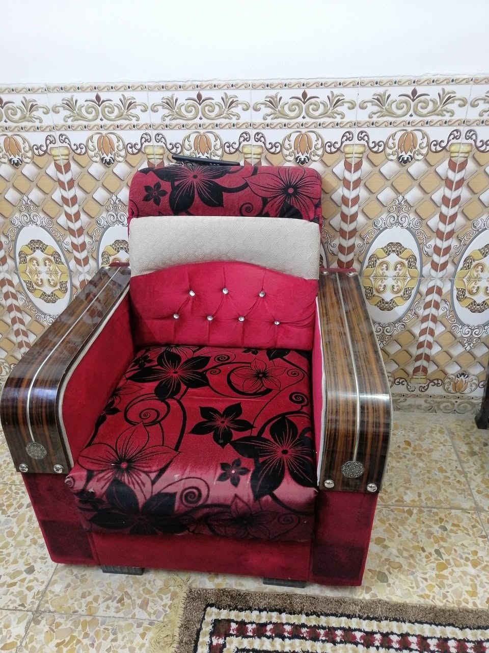 سلام عليكم يوجد تخم للبيع العدد 2 كرسي صغير +واحد كرسي وسط +2 كرسي كبير الحجم ونضيف كلش الله شاهد مكاني بغداد السعر 150 قفل


**إذا كنت صاحب هذا الإعلان وتريد حذفه لأي سبب، رجاءا أرسل رسالة إلى الدعم الفني**