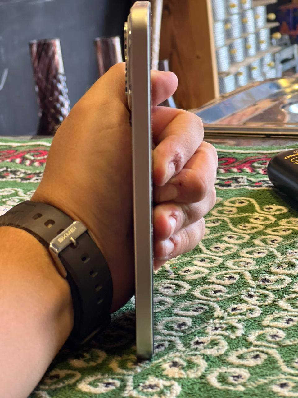هونر 400 عادي ذاكرتة 512 وبطاريتة 6000 شاحنة 100 واط نضافة 98٪ جهاز خير من الله مكاني الدورة ابو دشير السعر 375 وبي مجال كامل ملاحقات َ؟؟

