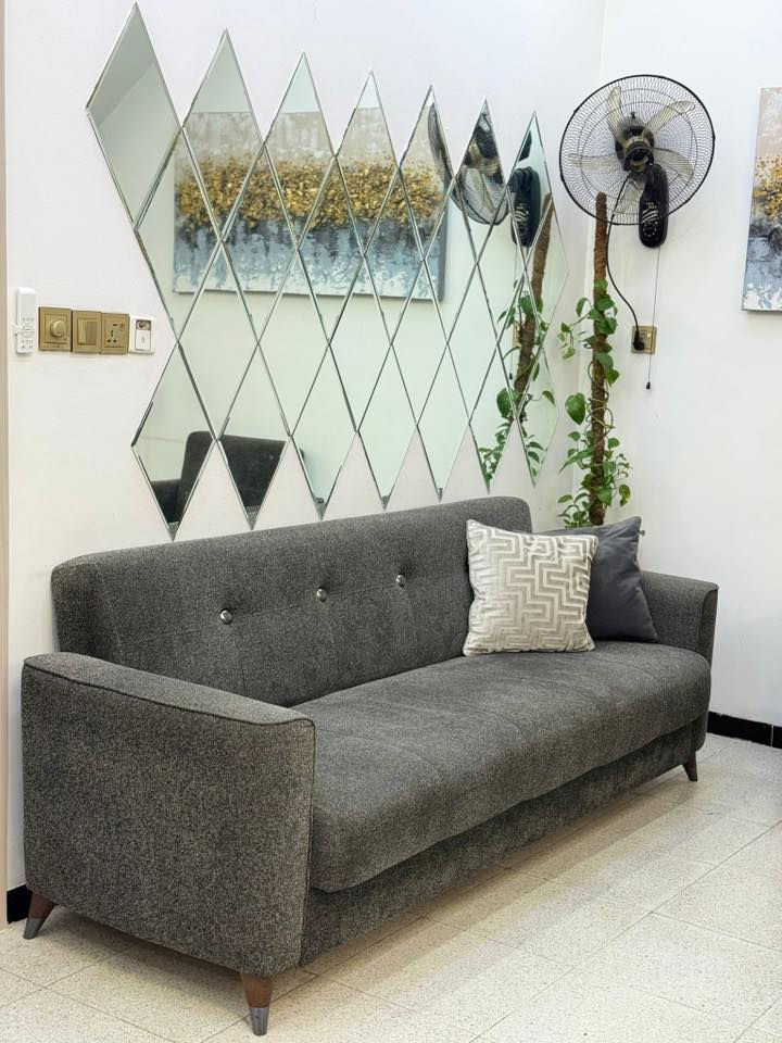 للبيع مناسب 
العنوان بغداد 

‭0771 006 1229‬
السعر 100 الف
