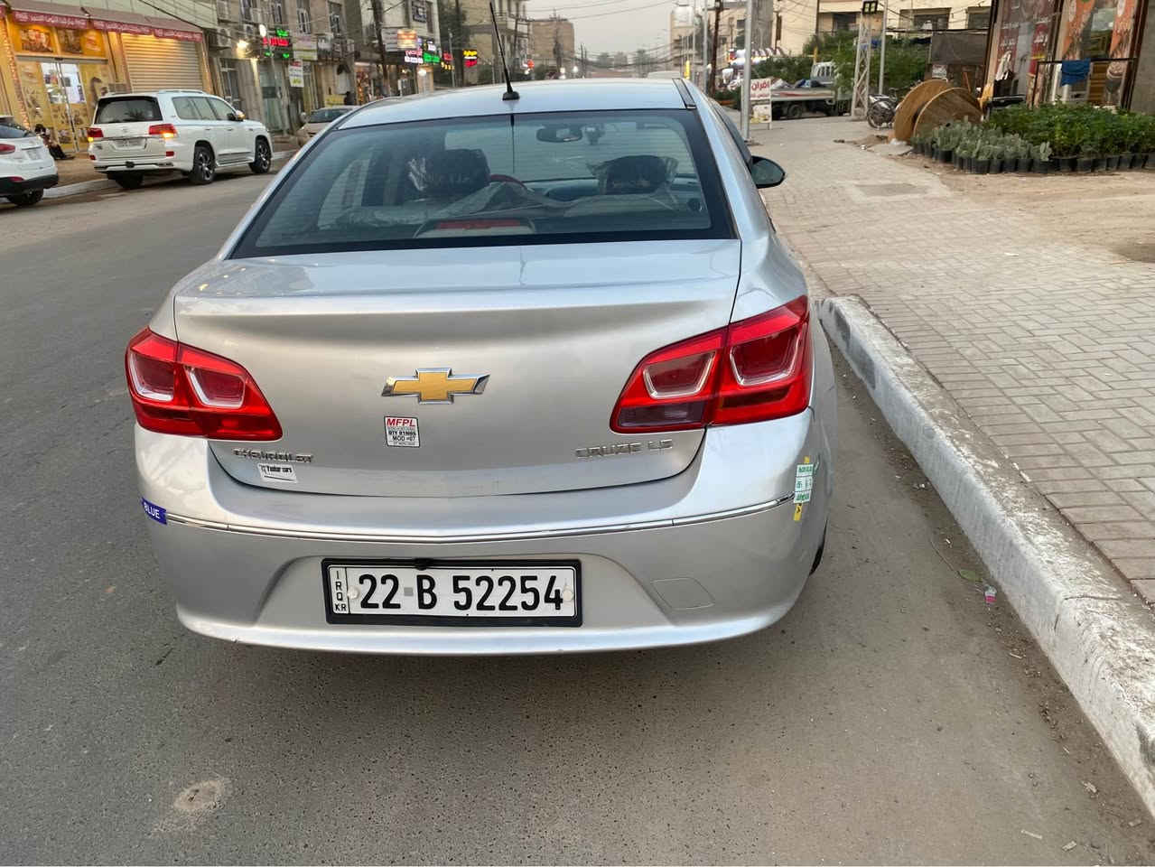 السلام عليكم شوفر ليت كروز ٢٠١٧ محرك ٢٠٠٠ المرغوب محرك كير تبريد مكفول مصبوغ حزام جماليه عندي صورها قبل الصبغ السياره خليجيه بيها ضربه وحده فقط جمالغ خلفي وبلباب شي قليل اكرر مصبوغ حزام جماليه مكان السياره بغداد *********** موجود وات ساب سعرها ٧٢ وبيها مجال بغداد, العراق
