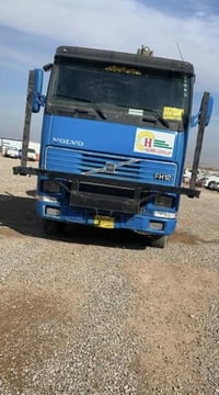 ڤالڤو ٢٠٠١ • کرین ٨ طن PM • حجم ٤٢٠ انجیکتر