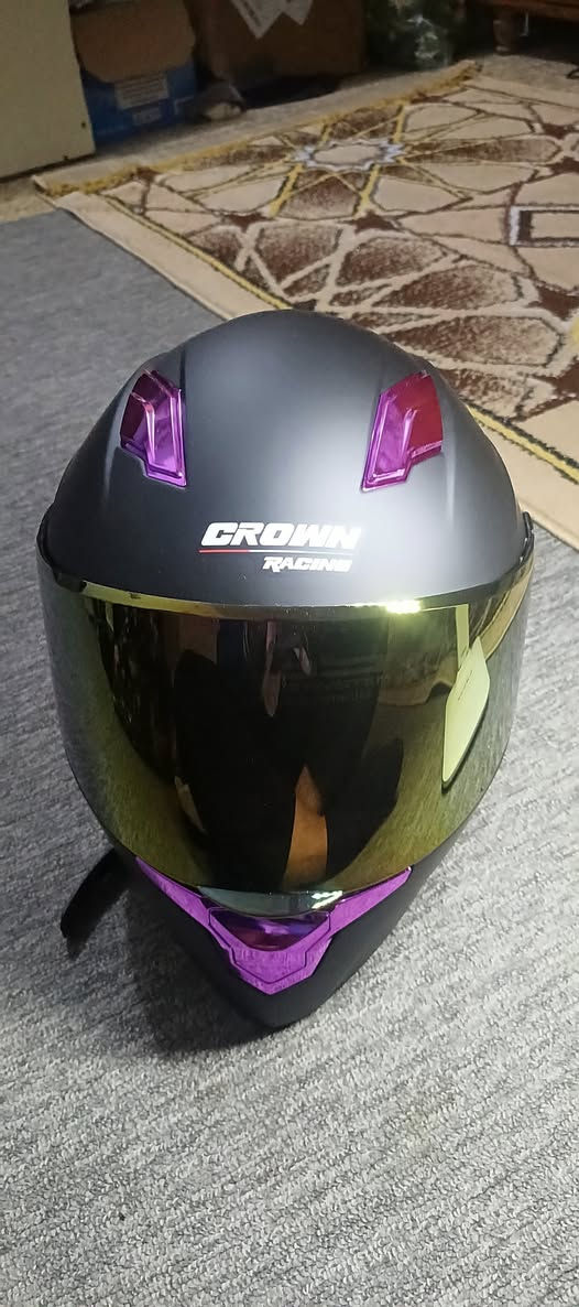 خوذتين دراجة اصليات قيمهن واخذهن بس لاتكسر بيهن
***********
