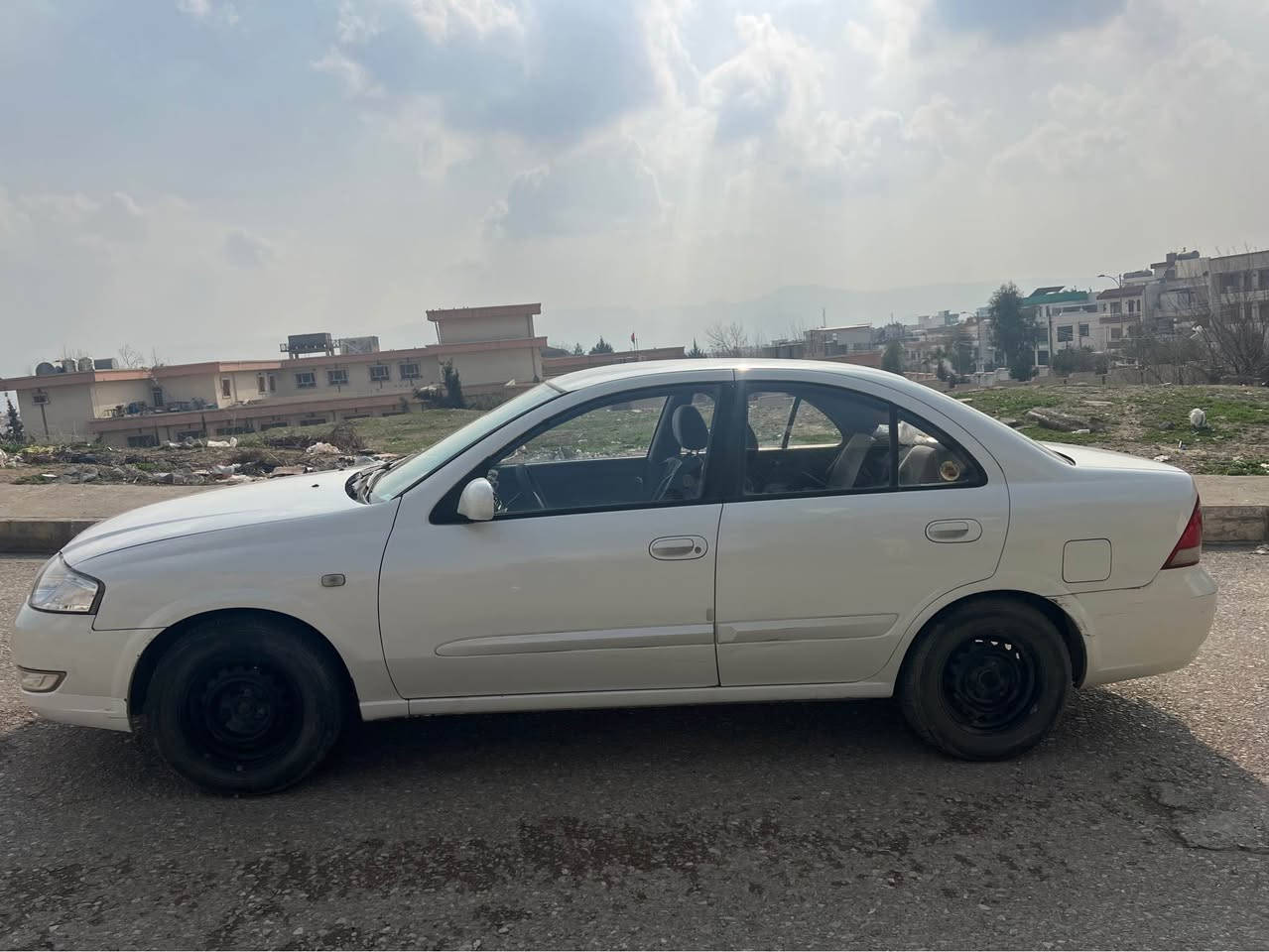 نیسان سەنی 2009 تەنها بۆنیتی بۆیاخە بی ناوگرتن سەیارەکە زۆر تازەیە کامل سیرڤس کراوە تایە پاتری تاقم پیش گیرو مەکینەو تەقەو رەقە و ساردی گەرمی بەشەرت سەنەوی لە  2023 وە بەسەرچوە بەناوی خۆمەوەیە تەحول وەکالە کامیانت ویست بەسەرچاو نرخیشی 85مەجالێکی کەم شمشمل, السليمانية


**إذا كنت صاحب هذا الإعلان وتريد حذفه لأي سبب، رجاءا أرسل رسالة إلى الدعم الفني**