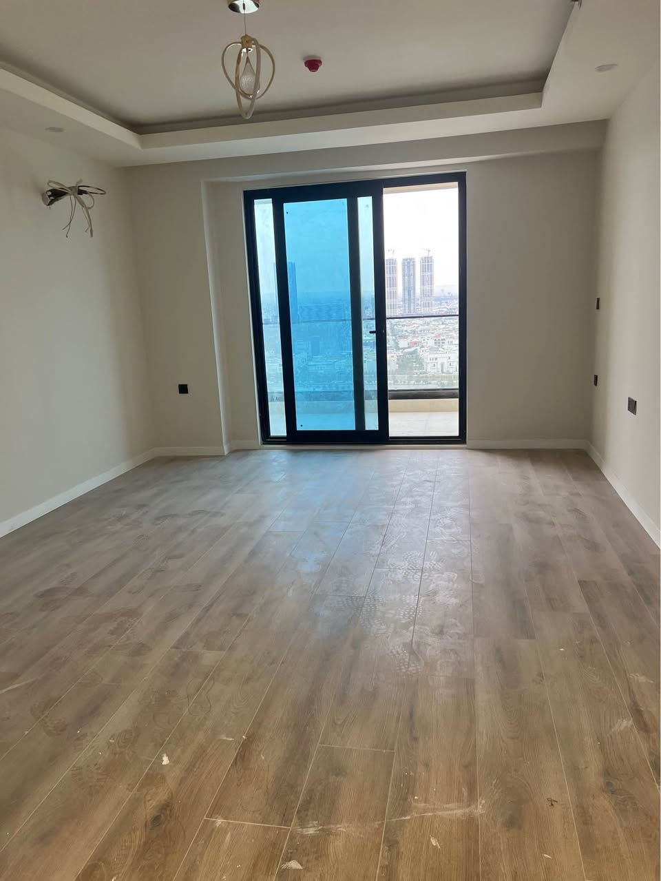 # ستوديو للبيع 
#موثث #فارغ  / 
     #الموقـع_اربيــل
 #مجمــع #كرين وورلد  #GREEN WORLD
# امتلك شقتك الان في قلب اربيل #مـوقع اســتراتيجـي 
#طـلالة مميــزة ع بحيرة الباڤيلون
#ســعر مناســب $$$ 
❍مسـاحـة من 53 m الى 68m
∞شـامل الخدمــات 
ومتوفــرة 24 ســاعة 
❍للاستفسار أكتــر التواصـل
  اتصــال او ((واتــس اب))
#***********# أربيل, العراق
