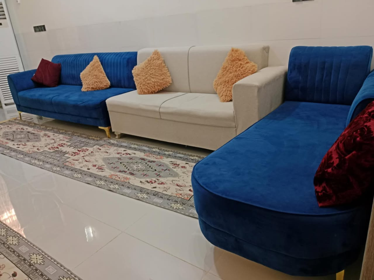 سلام عليكم كورنر تركي نضيف جدا اي ضرر مابي تكمه للبيع الشراي يراسلني خاص او يتصل ع الرقم *********** بي واتس
