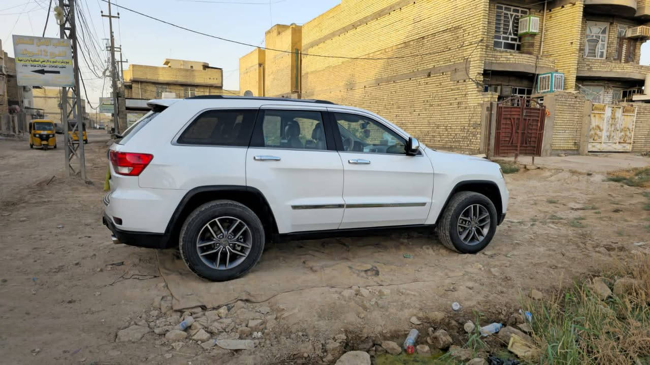 سلام علیکم جیب موديل 2013 رقم بغداد بسمي لمتد فول مواصفات 155 وبيها مجال مستعجل على بيعتها مكانها بغداد الكاظمية جكوك مكلف بل نشر *********** اتصال أو واتساب
