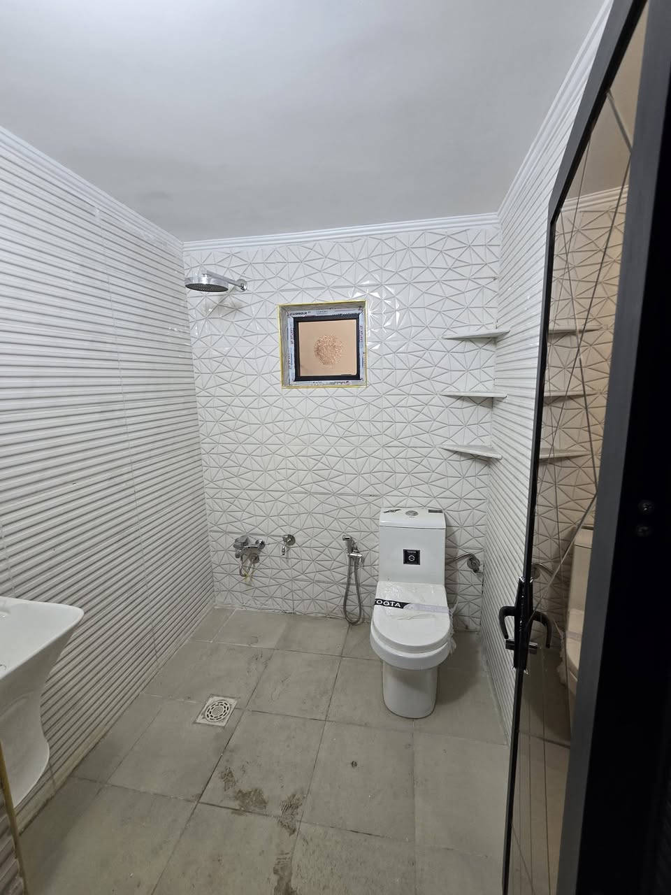 دار للبيع 100 متر بناء حديث درجه اولى 2026
الواجهه 5 , النزال 20  مدخلين 
يحتوي على 4 غرف وحمام 2
موقع مميز حي الجهاد المخابرات
للاستفسار اكثر الاتصال متوفر واتساب
***********  ,  ***********
