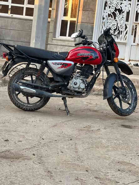 السلام عليكم دراجة بوكسر موديل ٢٠٢٣ مابيهة اي نقص دراجة كاملة مكانهة بغداد الشعلة السعر مليونين ونص وبيهة مجال للتواصل ***********  غير متواجد خاص اتصال او واتساب
