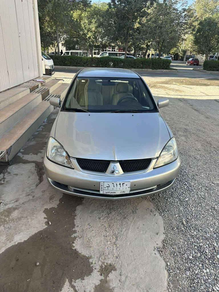 مۆدیل2011
مەکینەی گەورە و گێڕۆ تۆماتێک
گێڕو مەکینەی بەشەرت
تەبریدی سارد و گەرم
 ،هیچ لێدراوی نییە
لەسەر ساغی تەنها چوار دەوری فرنکراوە بۆ جوانی سەقفی هیچی پێوە نییە
سەنەوی پلاستیکە
ناونیشان کەلار
سعری58گڵاوتۆزە مەجال
*********** كالار, السليمانية
