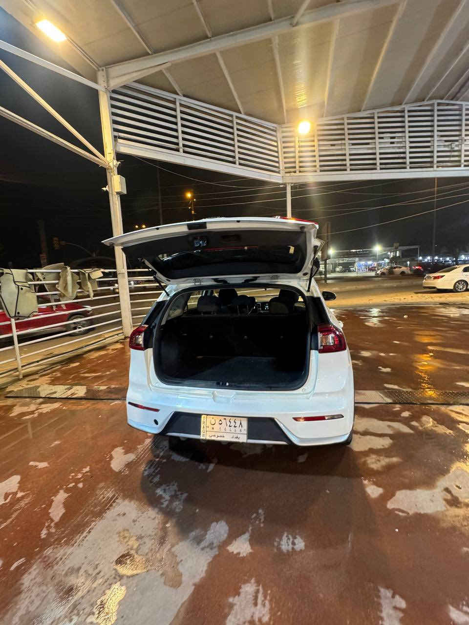 كيا نيرو هايبرد ( 2019) وارد امريكي 
السياره ب اسمي رقم بغداد حادثها بجم (صور حادثها موجوده )وباب السايق تعديل بارد وصبغ بسيط دعاميه خلفيه ، السياره نضيفه ماشيه 83 الف ميل قابله للزياده

المواصفات:
ترحيب دخول
نظام ايكو وسبورت قيادة
بصمة أبواب
بطارية ليثيوم
بصمة للسيارة
شاشة + كاميرا خلفية دوارة
ستيرن متحرك + شفتات بالستيرن
تحكم ستيرن جهتين
تبريد منفصل + تحكم بالتبريد من الشاشة
شاحن وايرلس +شاشة أعطال + عداد ديجيتال
إضاءة أمامية وخلفية وكشافات LED
إنارة تلقائية Auto
حساسات إنارة، مطر، إنفاق وضغط هواء الإطارات
تبريد قطعتين +كندشن مركزي + حاملات أكواب + USB + Type C 
مكاني: بغداد / الكرخ / الكاظمية
للاستفسار واتس  : ***********
