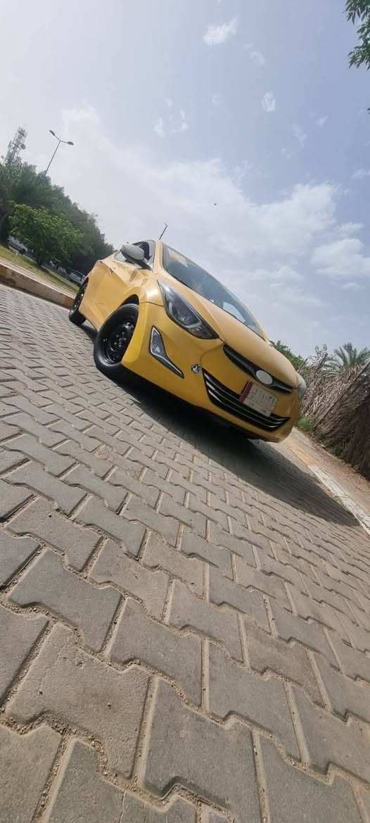 سلام عليكم سياره الانتره ٢٠١٣ لبيع خليجي بدون حادث بس دعايه مبدله  سياره باسمي رقم نكلزي بغداد سياره فول مواصفات عده بصمه مكينه سياره جديده شاديها قبل فتره الا تنقيص والا تبخير الصدر أمامي كله جديد منضومه تبريد جديده تخم تاير جديد سياره جاهزه على اخر حبايه مناقصه شي كبل للشارع مكان بغداد السعر ١٠٧ بيها مجال رقم ***********
