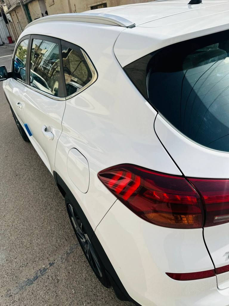 توسان خليجي موديل ٢٠٢٠  رقم سليمانيه انكليزي  شرط التحويل والوكاله  محرك دوش المرغوب السعر ١٦٥ وبيها مجال بسيط 
*********** كركوك, العراق
