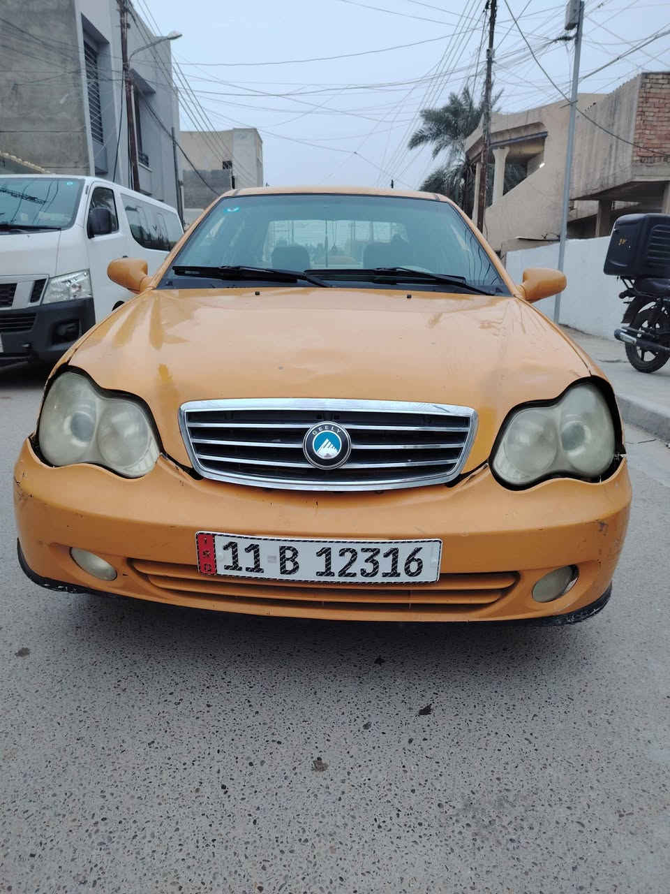 السلام عليكم 
سيارة جيلس  CK موديل 2012 بإسمي رقم بغداد انكليزي  تحويل مباشر ما عليها اي غرامات او طلب ماشية 146 الف كيلو (كير محرك) ممتاز اتكفل بيهن تبريد عاطل تخم تاير جديد قبل شهرين شديتة بيها نواعم تصليح و طخات بسيطة صدرها وسط و كل الگشر امبين بالصور بيها شوية جراد بالقمار مكاني بغداد الغزالية 
السعر قفللل (30) ورقة رقم تلفون ***********
موجود واتساب 
شكرا . بغداد, العراق
