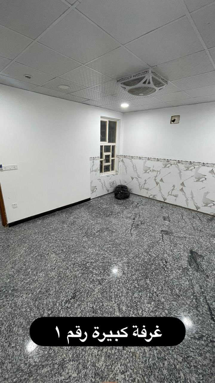 السلام عليكم
شقة للايجار / عوائل فقط 
تفاصيل بالمنشور
