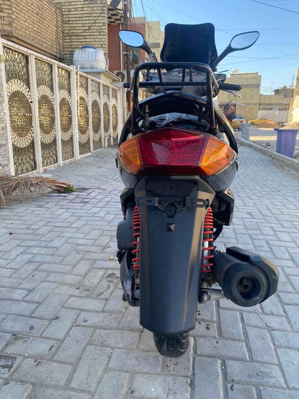 السلام عليكم سكنس فحل كابريتر الدراجة خير من الله ومكينة بلادي وما بيها اي نقص تاخذها مكفولة مني 
السعر مليون وبيها مجال مكاني مدينة الصدر 
***********
