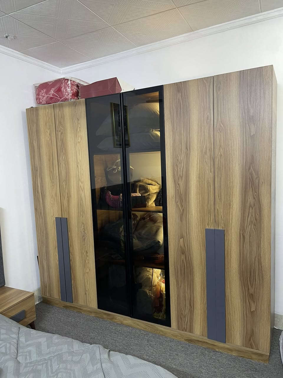 غرفت نوم مستعمل 4 اشهر
5 قطعة 
رقم ***********
