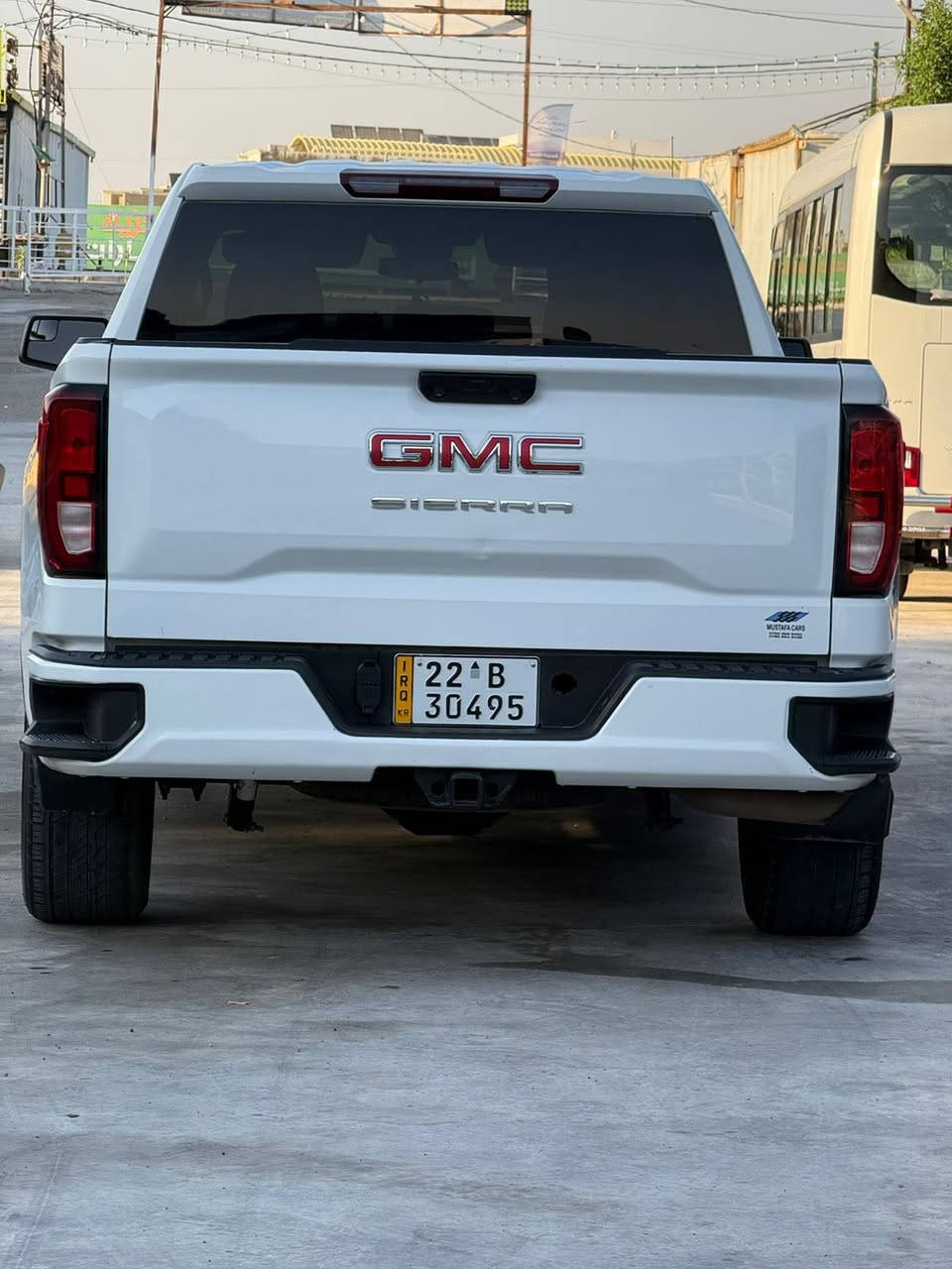 GMC SIERRA
السلام عليكم GMC سيراا 2023 للبيع 

السعر 280$ قابل للتفاوض 

مكينه 2700 توربو 

شاشه كبيره 

عداد دجتل متغير 

كشنات كهرباء 

سياره جاهزه للاخير متصرف عليه الف 

استفسار ***********
