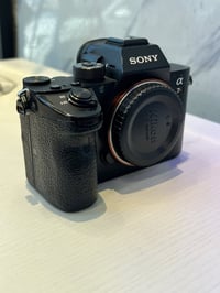 SONY   A7r 3 Bo froshtn  Nrx  950$                فرۆشتنی خێرا  077042...